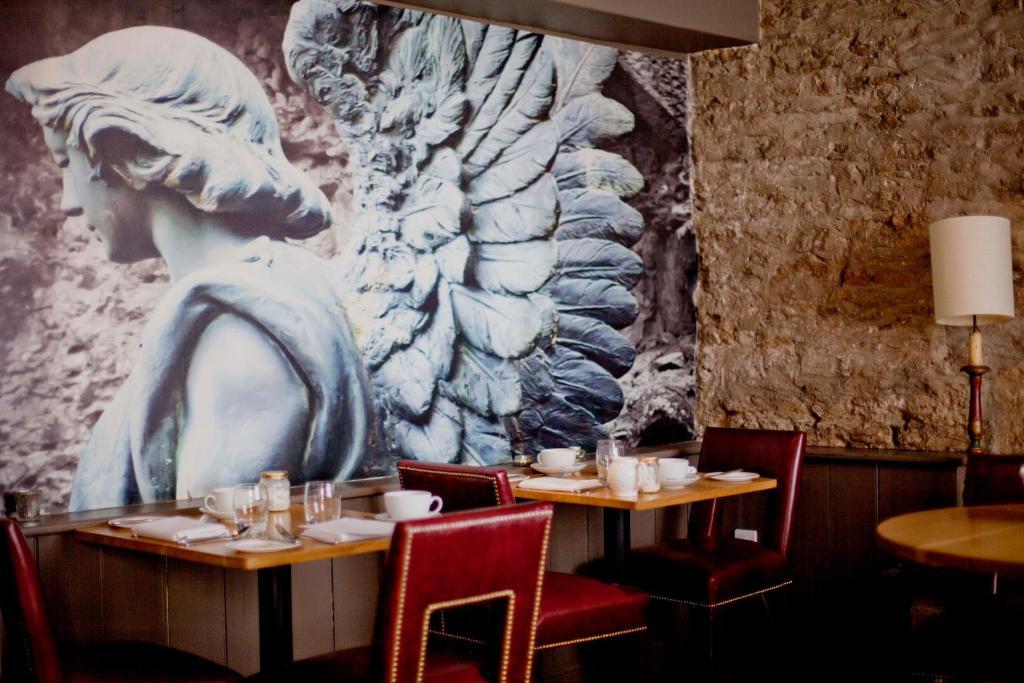 The Archangel,Restaurant & Bar With Rooms Frome Exteriér fotografie